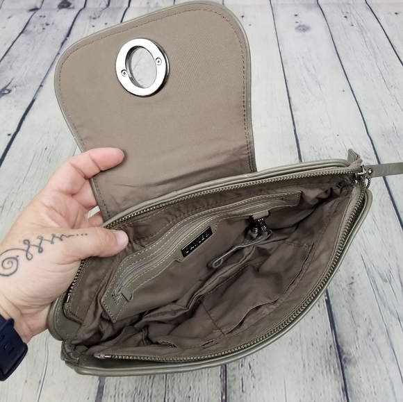 DANIER | grey leather zip close clutch - Picture 5 of 6